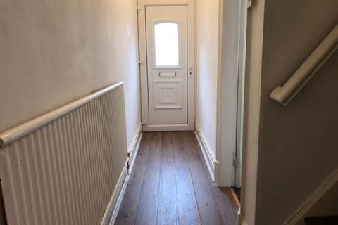 3 bedroom terraced house to rent, Richmond Street, Stoke-On-Trent