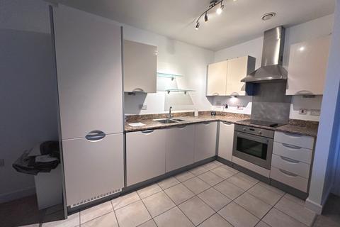 2 bedroom apartment to rent, Sapphire Court, Southampton