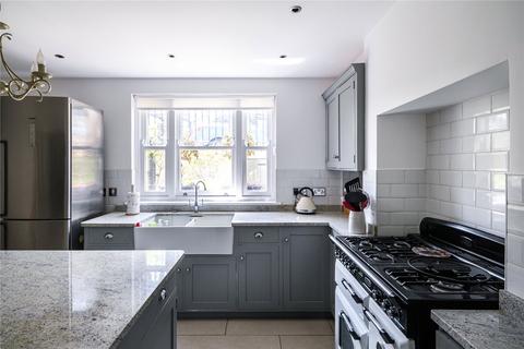 13 Rees Street, London, N1 7AR