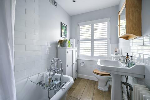 13 Rees Street, London, N1 7AR