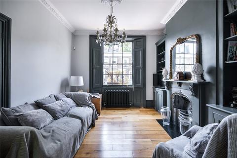 13 Rees Street, London, N1 7AR