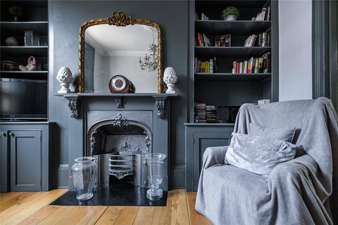 13 Rees Street, London, N1 7AR