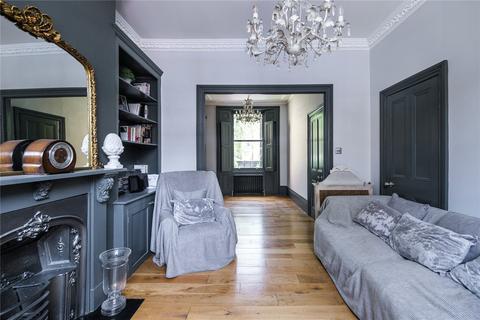 13 Rees Street, London, N1 7AR