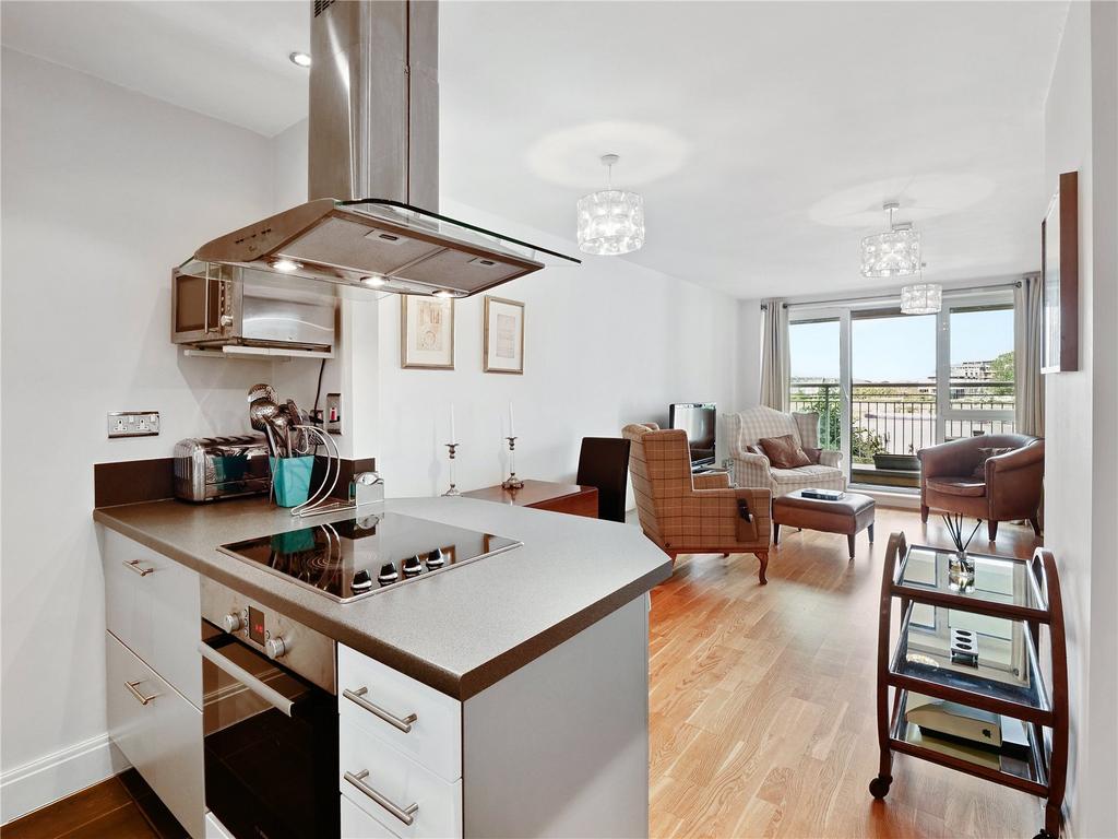Kitchen & Reception
