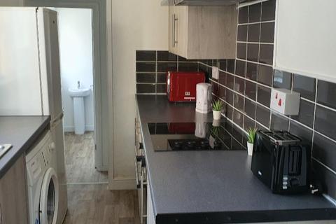 1 bedroom in a house share to rent - Room 4 Lewis Street