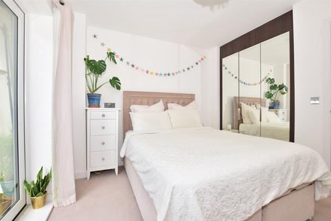 1 bedroom apartment for sale, Sovereign Way, Tonbridge, Kent