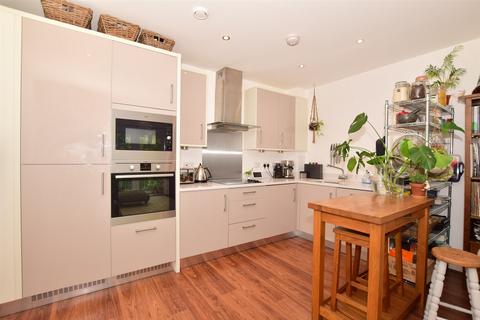 1 bedroom apartment for sale, Sovereign Way, Tonbridge, Kent