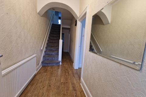 3 bedroom terraced house to rent, St Brides Road, Wirral CH44