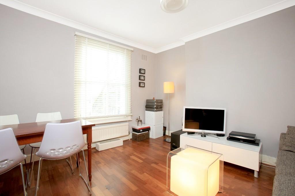 Tyrwhitt Road, Brockley, London, SE4 1 bed flat £1,300 pcm (£300 pw)