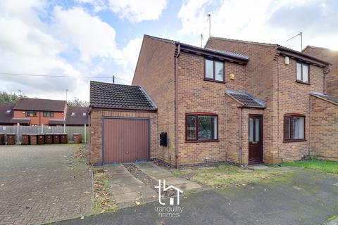 2 bedroom semi-detached house to rent, The Friary, Lenton