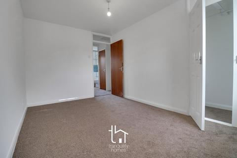 2 bedroom semi-detached house to rent, The Friary, Lenton