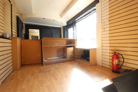 Shop to rent - 13B Oswald Street