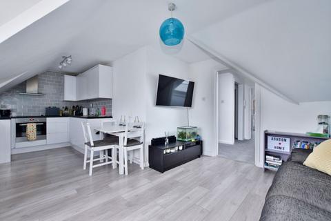 2 bedroom apartment for sale, The Broadway, Farnham Common SL2