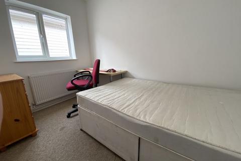 4 bedroom apartment to rent - Sandbed Road, St Werburghs, BS2