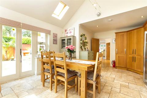 4 bedroom semi-detached house to rent, Watford Heath, Oxhey Village, Watford, WD19