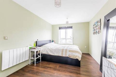 2 bedroom flat to rent, Granite Apartments, London, E15 1PY