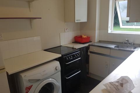 1 bedroom flat to rent, 44 Larch Close , London N11