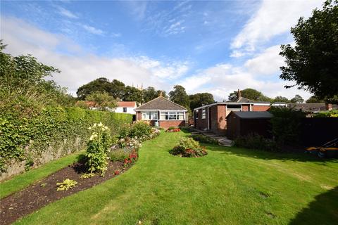 3 bedroom bungalow for sale - Church Lane, Marshchapel, Grimsby, Lincolnshire, DN36