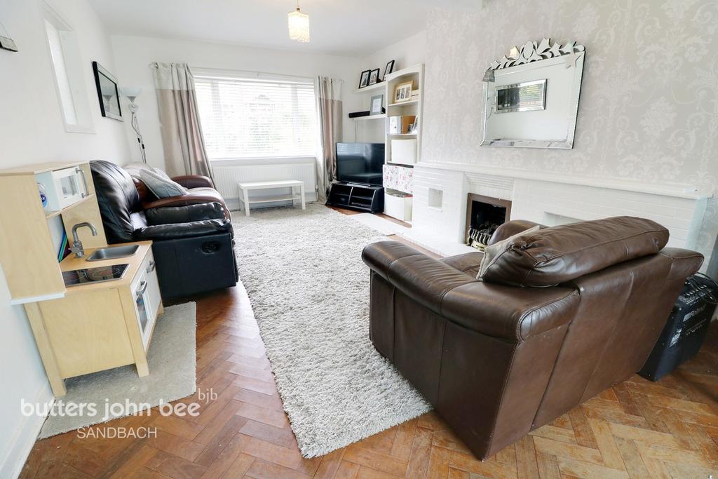 Mill Hill Lane, Sandbach 4 bed detached house £350,000