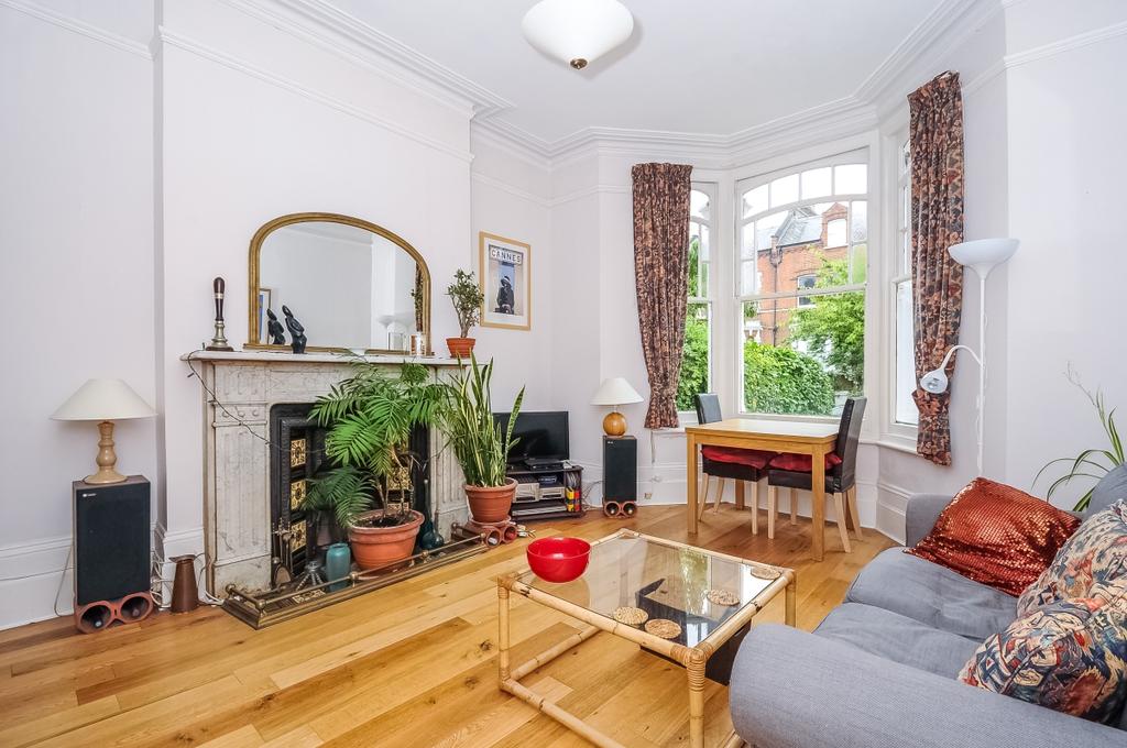 Cecile Park Crouch End N8 1 bed apartment £1,400 pcm (£323 pw)