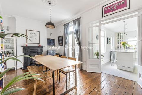 85 Arngask Road, London, SE6 1XZ