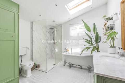 85 Arngask Road, London, SE6 1XZ