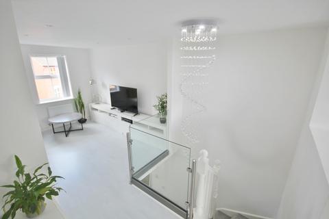 3 bedroom end of terrace house for sale - Timble Road, Leicester