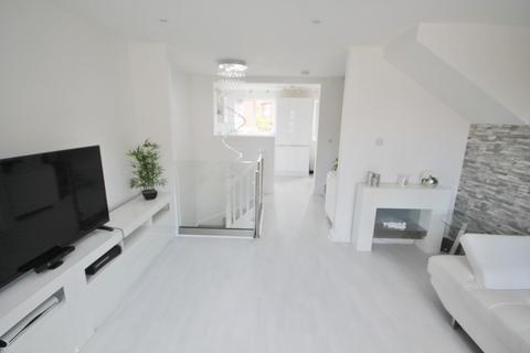 3 bedroom end of terrace house for sale - Timble Road, Leicester