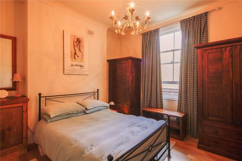 2 bedroom flat to rent - Neal Street, London