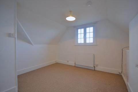 3 bedroom semi-detached house to rent, Stortford Road, Clavering