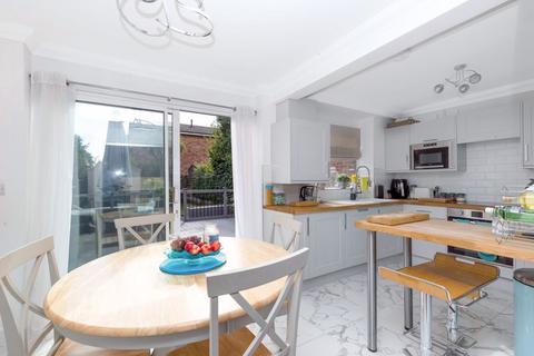 32 West Woodside, Bexley, DA5 3PQ