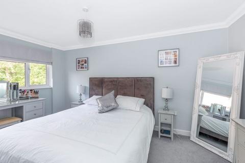 32 West Woodside, Bexley, DA5 3PQ