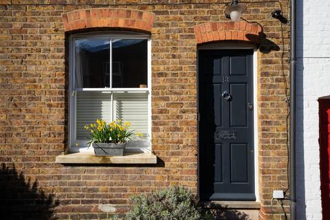 13 Cooper Road, Guildford, GU1 3LY