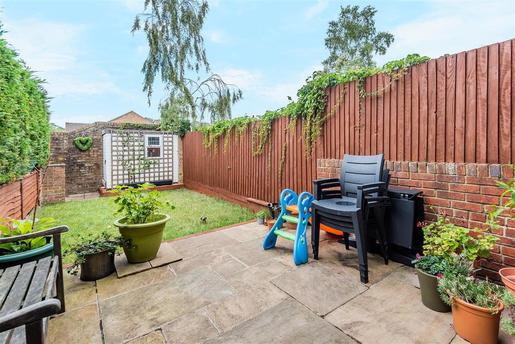 Hillberry, Bracknell, Berkshire, RG12 7ZY 3 bed terraced house £280,000