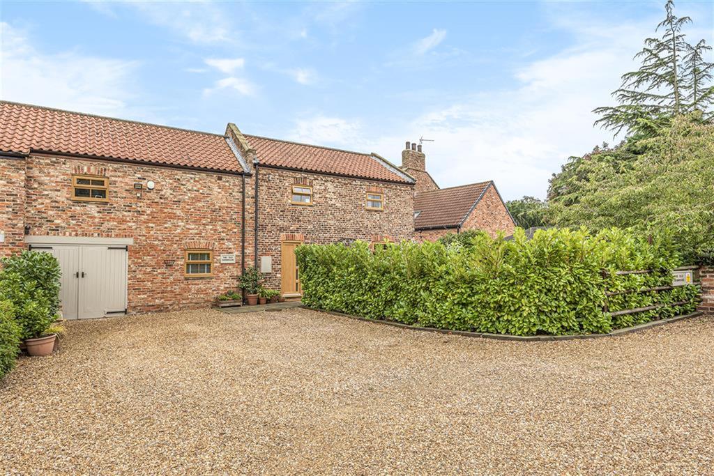 The Old Farm House Biggin Leeds Ls25 6hj 3 Bed Semi Detached House 360 000