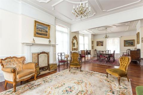 Oaklands, 28 Oakleigh Park North, London, N20 9AR