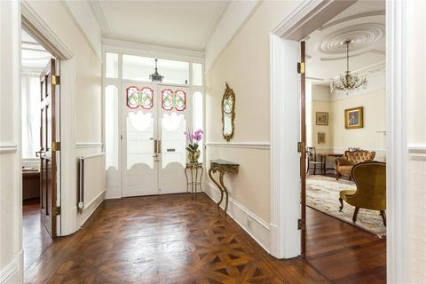 Oaklands, 28 Oakleigh Park North, London, N20 9AR