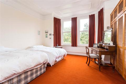 Oaklands, 28 Oakleigh Park North, London, N20 9AR