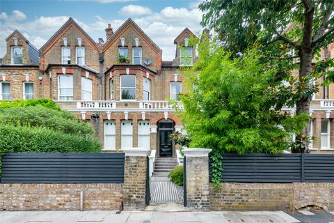 3 bedroom apartment to rent, Brondesbury Road, London, NW6