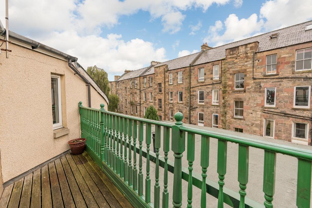 Trafalgar Lane, Newhaven, Edinburgh, EH6 2 bed flat £975 pcm (£225 pw)