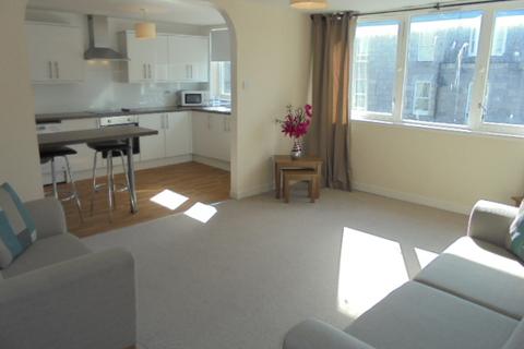 2 bedroom flat to rent, Richmond Court, Rosemount, Aberdeen AB25
