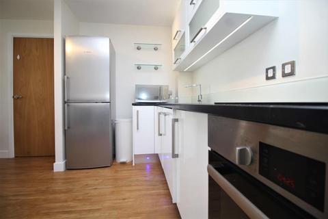 1 bedroom apartment to rent, Garnet House, Vizion