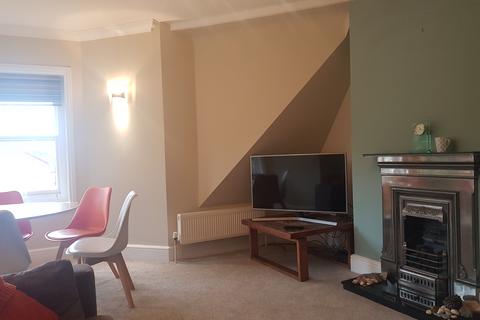 3 bedroom penthouse to rent, Westbourne, Bournemouth BH4