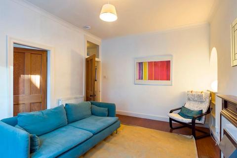 2 bedroom flat to rent, Newhaven Road, Newhaven, Edinburgh, EH6