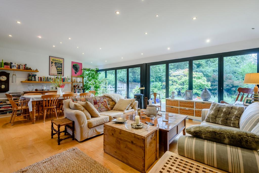 Sitting/Dining Room