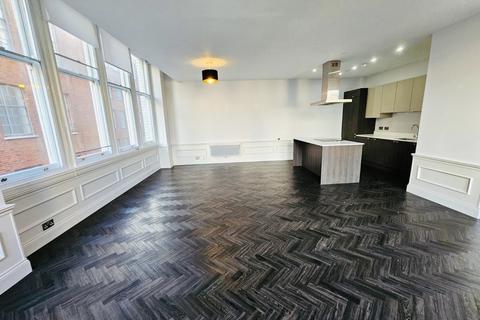 2 bedroom apartment to rent, Stylish 2 Bed Apt in Tower Building, L3