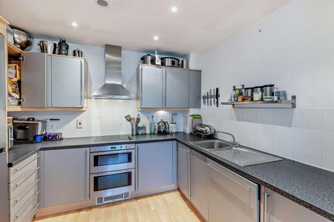 1 bedroom penthouse for sale, Elmers Court, Post Office Lane, Beaconsfield, Buckinghamshire, HP9