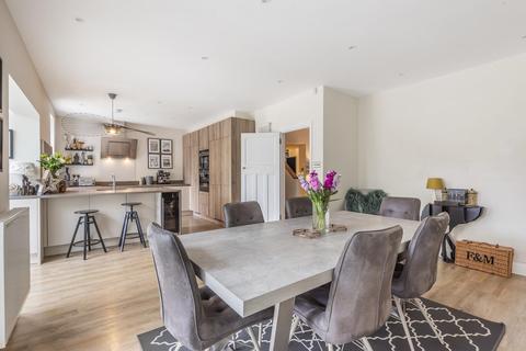 39 Cedars Road, Beckenham, BR3 4JG