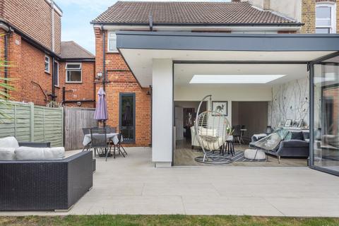 39 Cedars Road, Beckenham, BR3 4JG