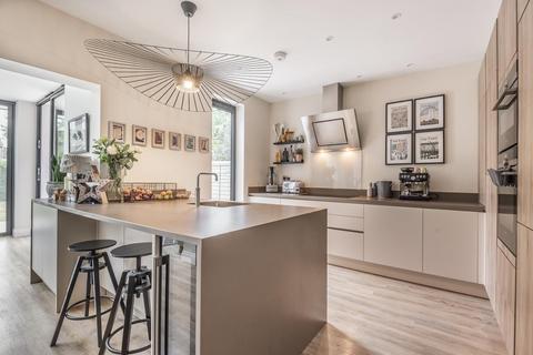 39 Cedars Road, Beckenham, BR3 4JG